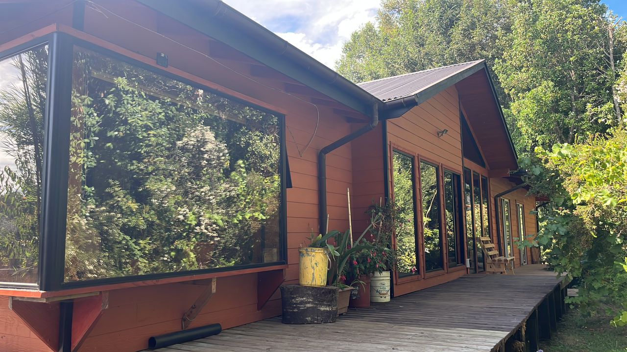 Casa con parcela amoblada, cerca Villarrica